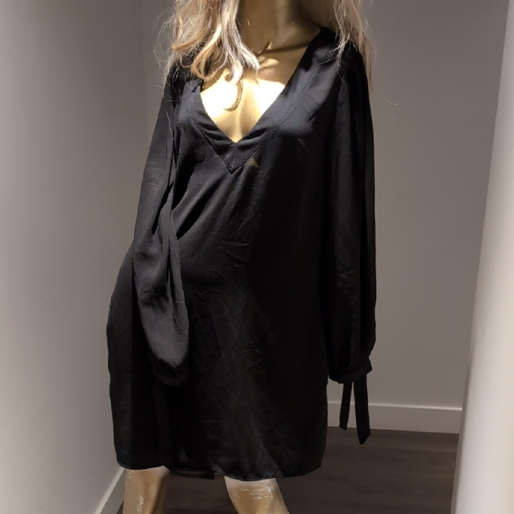 Elegant Black V-Neck Dress